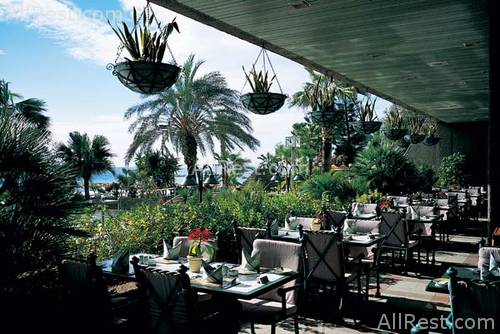 Amathus Beach Hotel 31